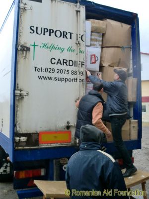 Unloading at Dealu Mare, 27/Mar/2012
Keywords: Mar12;Load12-03;Dealu.Mare;Transport