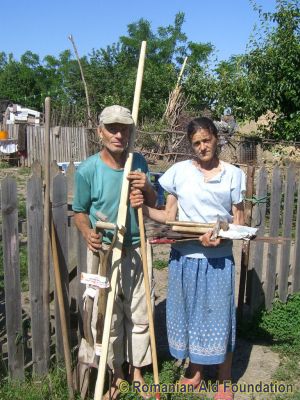 Garden tools donated by 'Tools with a Mission'.
Keywords: Jun10;Fam-Broscauti;