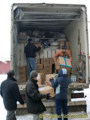 Unloading at Dealu Mare
Keywords: Jan12;Load12-01;Transport;Warehouses;AN-Team