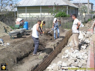 Casa Neemia - Frontage Preparation
The road outside the house is being rebuilt and the boundary wall needs to be in place before the footpath is laid.
Keywords: Apr16;Casa.Neemia