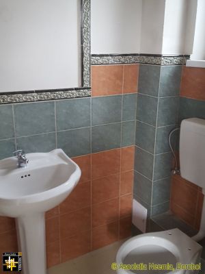 Donated sanitary ware and wall tiles
Keywords: apr17;Casa.Neemia