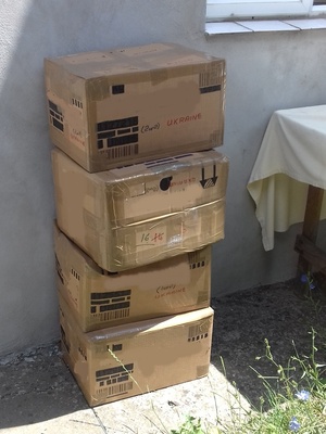 Boxes for Refugees
Keywords: jul22;load-2204