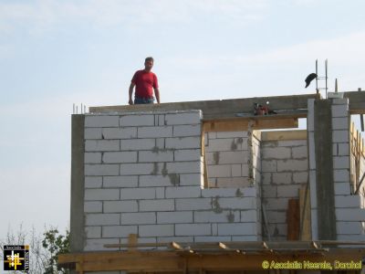 Topping-out the Second Storey
Keywords: jun15;Casa.Neemia