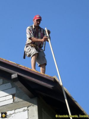 Casa Neemia Roof Construction
Lifting the roof battens
Keywords: Aug15;Casa.Neemia