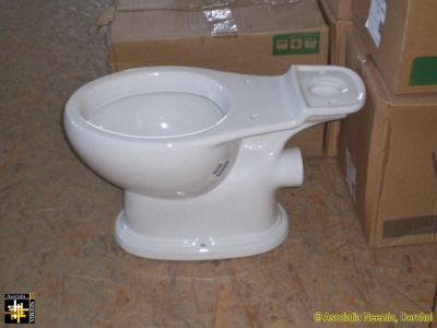 Donated Sanitary Ware
Keywords: Mar16;Casa.Neemia;Pub1604a