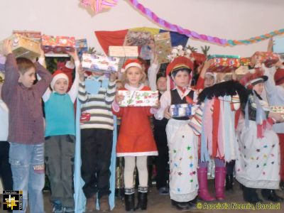 Christmas at Balinti
Keywords: Dec13;Jbox13;School-Balinti