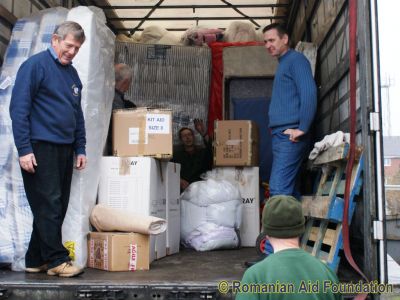 Loading at Billingshurst, 03rd March 2012
Keywords: Mar12;Load12-02;Unit7