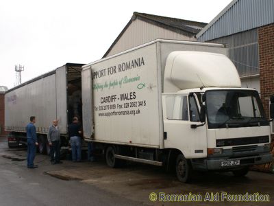 Loading at Billingshurst, 03rd March 2012
Keywords: Mar12;Load12-02;Unit7