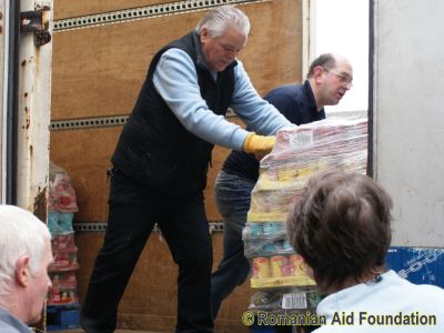 Loading at Billingshurst, 03rd March 2012
Keywords: Mar12;Load12-02;Unit7