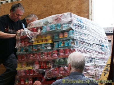 Loading at Billingshurst, 03rd March 2012
Keywords: Mar12;Load12-02;Unit7