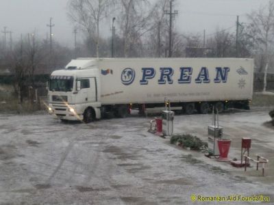 Lorry arriving at Dealu Mare, December 2012
Keywords: Dec12;Load12-09