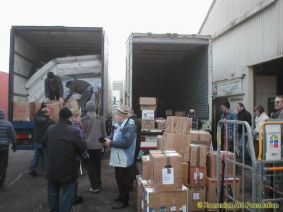 Loading at Billingshurst, December 2012
Keywords: Dec12;Load12-09