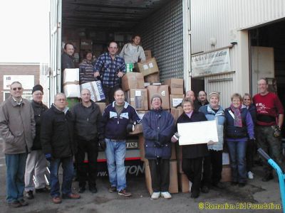 Loading Team, Billingshurst, December 2012
Many thanks to all those who lend a hand to make loading these lorries more of a party and less of a chore.
Keywords: Dec12;Load12-09;News13Jan