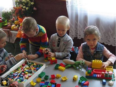 Kindergarten Materials
Keywords: Oct15;NurseryEqpt