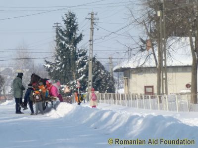 A Ride Home
It's more photogenic than the school bus
Keywords: Feb12;Schools;Havirna;Winter;Scenes