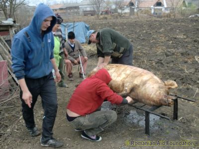 Preparing the Easter Pig
Keywords: Apr12;FoodPrep;Scenes