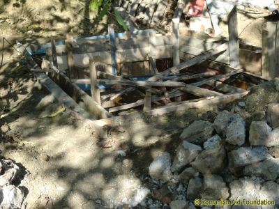 Camouflage!
Construction of an underground room, to be used for storing vegetables and preserved food at a constant temperature.
Keywords: Oct12;Fam-Iezer;Fam-Iezer