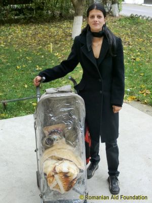 Raluca with new pushchair
Raluka was brought up in an orphanage. She is now married with two small children but still needs our help with food and medical expenses.
Keywords: Oct12;Fam-Cobila;News13Jan;Fam-Horlaceni