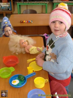 Warm Clothing needed in School
Keywords: jan13;School-Balinti;knits