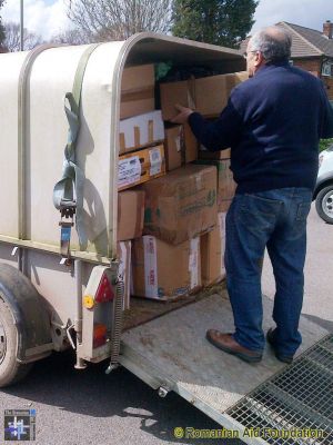 Transferring newly-packed boxes to the warehouse
Keywords: apr13;Packing