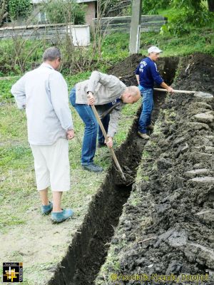 House at Saucenita
Trench for electrical supply cable
Keywords: Sep13;Fam-Saucenita;House-Saucenita