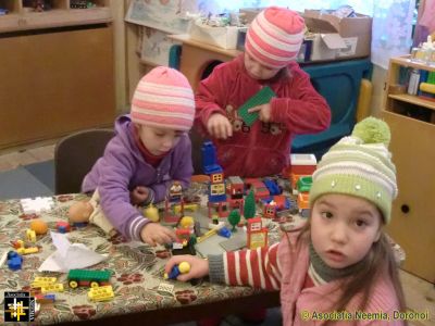 Kindergarten at Balinti
The day the Lego arrived, Kindergarten at Balinti
Keywords: Nov13;School-Balinti