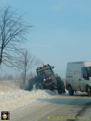 Tractor in Trouble
Keywords: Feb14