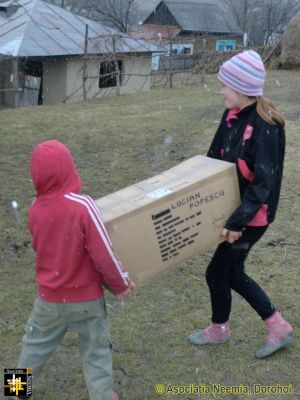 Sponsored Gift Boxes, Horlaceni
Keywords: Feb14;SponBox;Fam-Horlaceni;Popescu.L