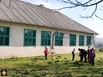 Tree Planting at Balinti School
Keywords: Mar14