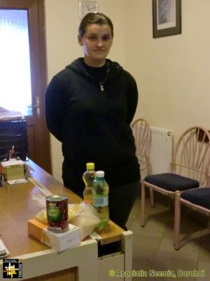 Donated Food
Includes rice and sweets donated in the UK and oil from maize grown at the AN warehouse.
Keywords: apr14;Pub1406j;Fam-Dorohoi