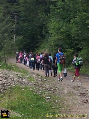 Children's Summer Camp at Voronet
Walking the final distance - the bus couldn't get through the ford.
Keywords: jun14;camp2014