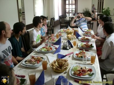 Boys' Meal at "Patti Chips"
Keywords: Jul14;pub1408a