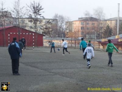 Kickabout on the school outdoor pitch!
Keywords: Jan15;SportKit