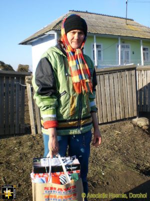 Christmas Food Bag
Needy families received a Christmas gift along with some warm knitwear and a bag of food made up from Harvest Collections in the UK.
Keywords: Dec15;Pub1601j;Fam-Balinti