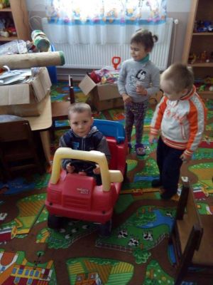 Nursery Equipment
Children enjoying donated kindergarten toys
Keywords: Mar16;Pub1604a