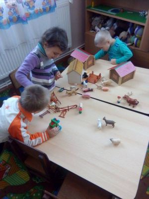 Nursery Equipment
Children enjoying donated kindergarten toys
Keywords: Mar16;Pub1604a