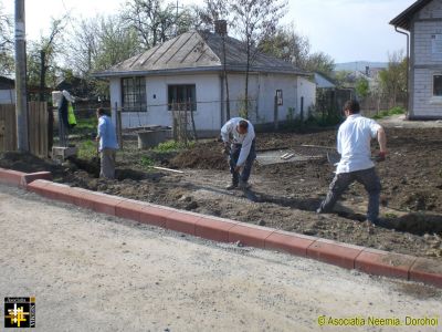 Foundations for the Garden Wall
Keywords: Apr16;Casa.Neemia