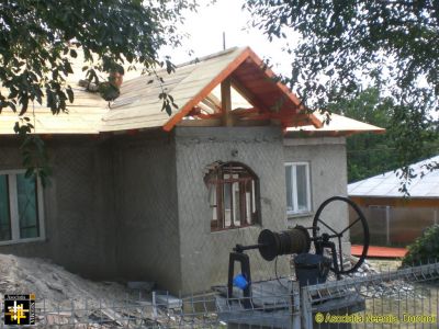 Butnariu House - New Roof
Keywords: Aug16;Fam-Dorohoi