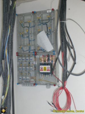 Electrical distribution panel
Keywords: Sep16;Pub1610o