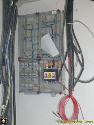 Electrical distribution panel
Keywords: Sep16;Pub1610o