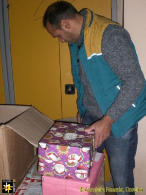 Negel sorts gift boxes
In so far as it is possible we like to match the boxes to the age and gender of the recipients.
Keywords: dec16;jbox16;pub1812d;news1812