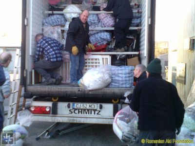 Loading at Billingshurst
First lorry for 2017
Keywords: jan17