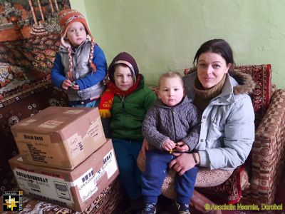 Loredana and family
Keywords: Feb17