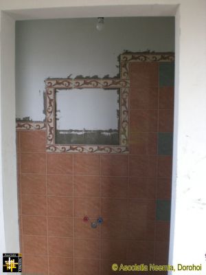 Casa Neemia - Tiling in Bathroom
Keywords: mar17;Casa.Neemia