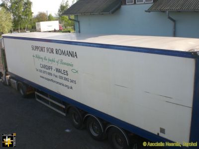 Home for Keeps
After 20 years and over 50 loads to Romania this trailer has finally reached the end of its road. It will now serve as additional storage at Dealu MAre.
Keywords: may17;pub1705m