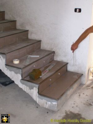 Tiling the stairs
Keywords: sep17;Casa.Neemia