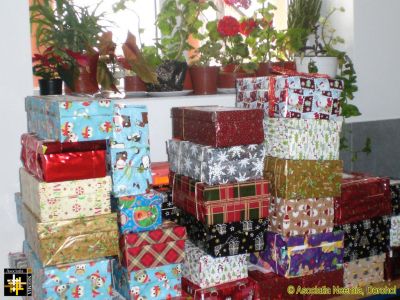 Christmas boxes from Reigate
Keywords: Dec17;Dimacheni;Jbox17