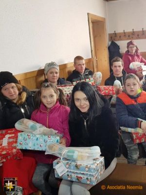 Christmas Gift Boxes
Keywords: Dec19