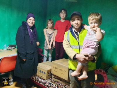 Sponsored Family Boxes
Keywords: dec20;pub2101j