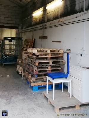 Empty pallets, waiting for incoming boxes
Keywords: jan23;warehouse;pub2302f